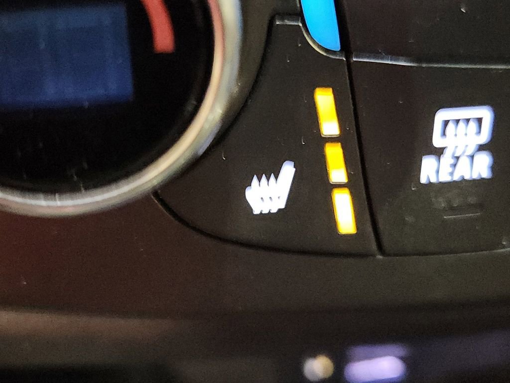 Used 2020 Chevrolet Traverse LT w/ LT Premium Package image 23