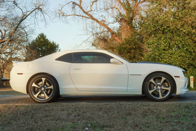 Used 2013 Chevrolet Camaro SS w/ RS Package image 9