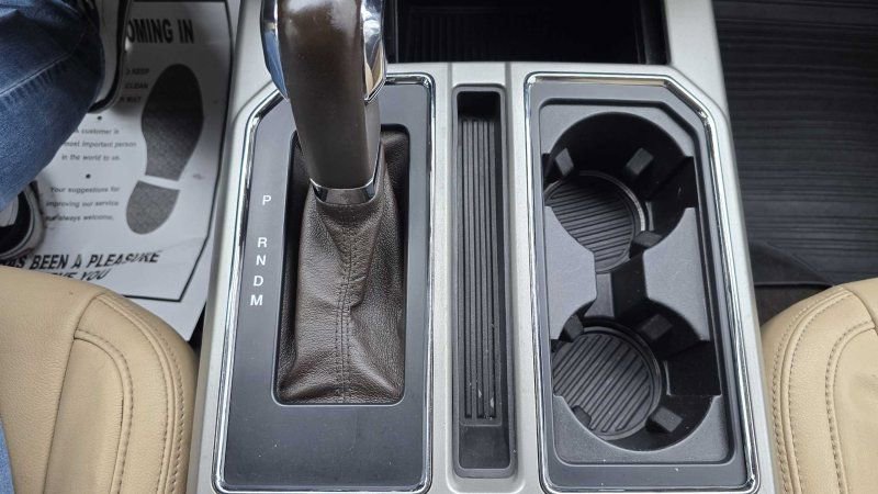 Used 2020 Ford F150 Lariat w/ Equipment Group 502A Luxury image 27