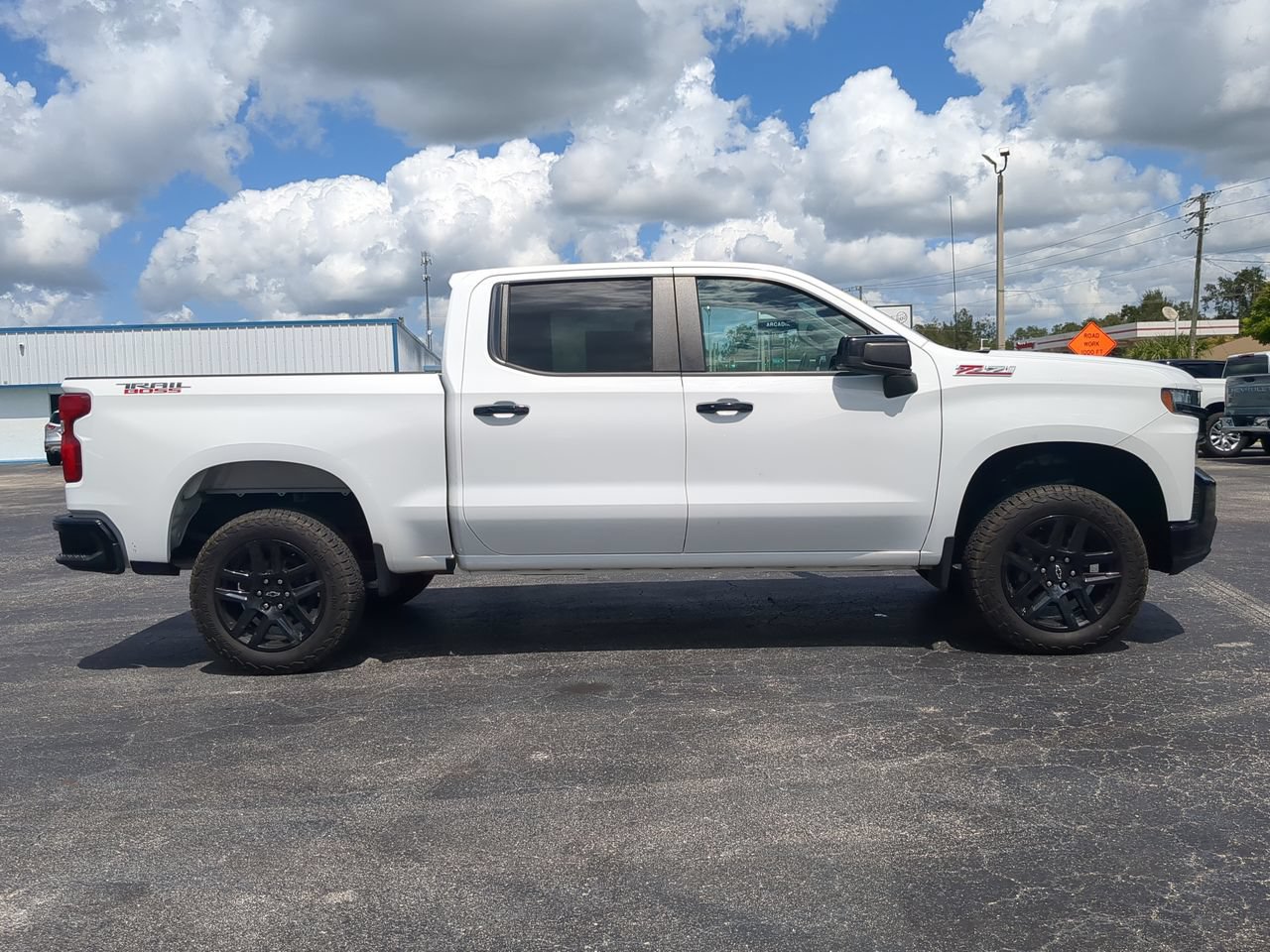 Used 2020 Chevrolet Silverado 1500 LT Trail Boss AWD/4WD image 3