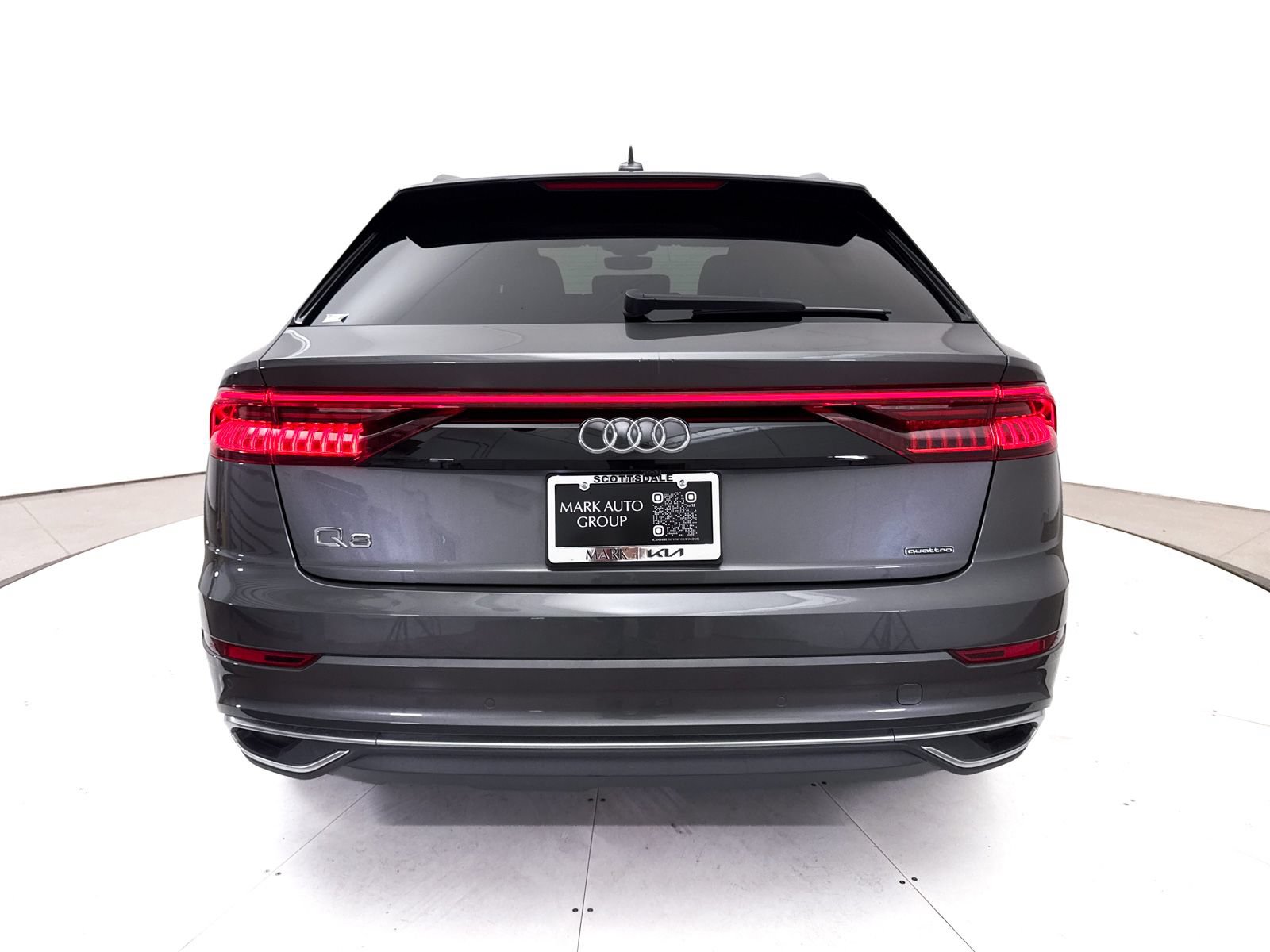 Used 2019 Audi Q8 Prestige w/ Adaptive Chassis Package AWD/4WD image 18