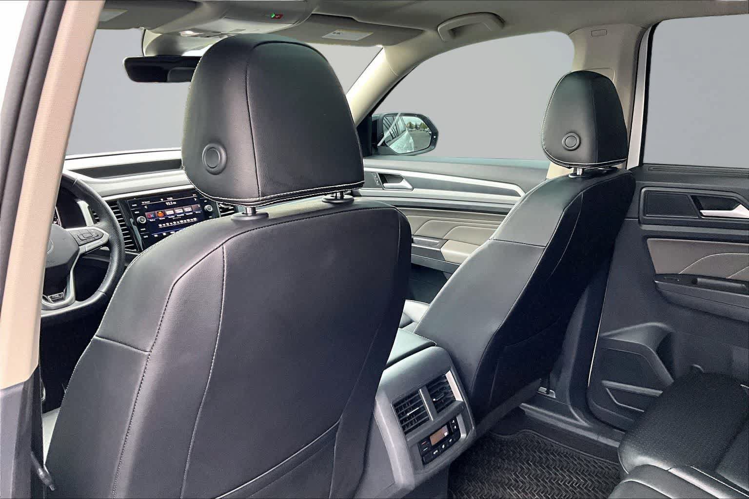 Used 2023 Volkswagen Atlas SEL R-Line AWD/4WD image 11