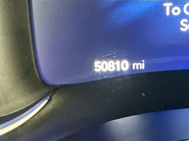 Used 2024 Chrysler Pacifica Premium image 17