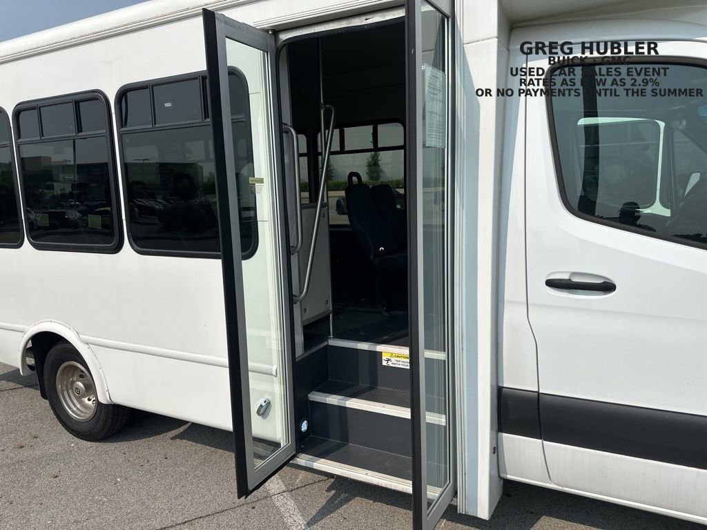 Used 2022 Mercedes-Benz Sprinter 3500 image 39