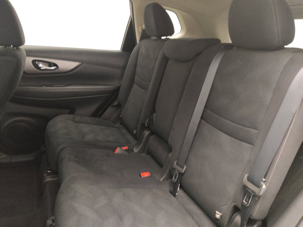Used 2016 Nissan Rogue S w/ Appearance Package image 18