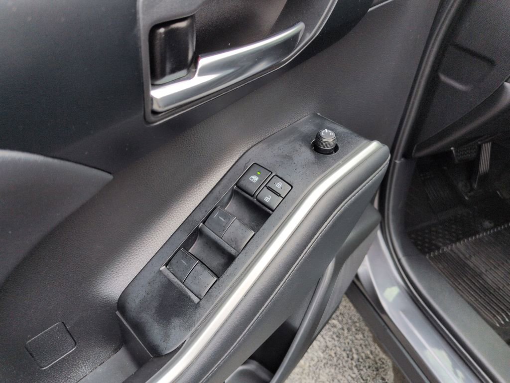 Used 2022 Toyota Highlander XSE image 11