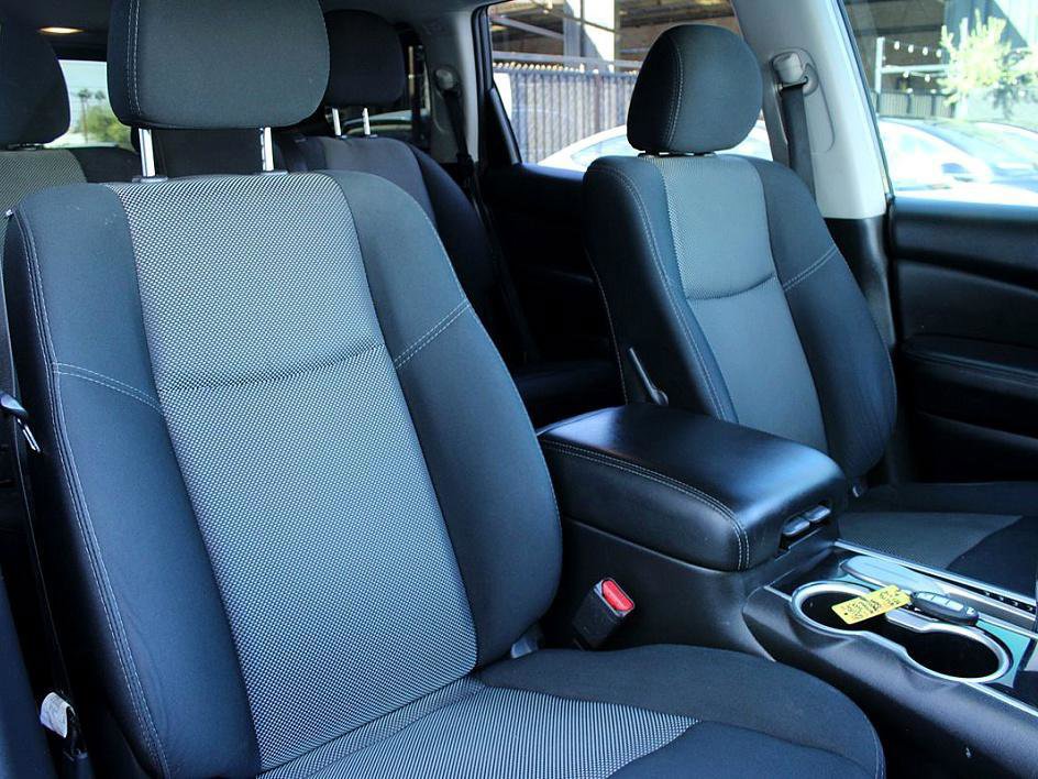 Used 2019 Nissan Pathfinder S image 22