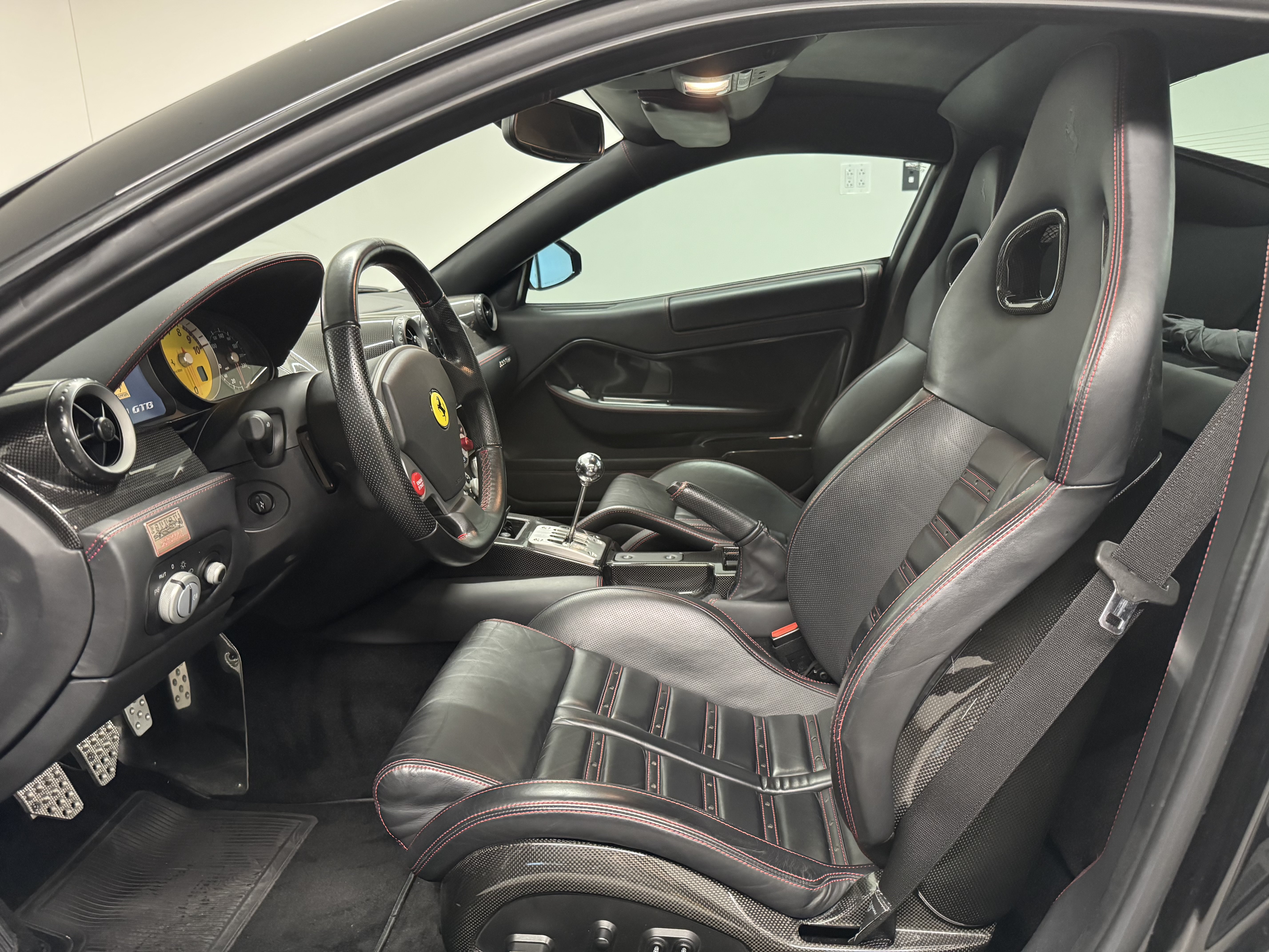 Used 2010 Ferrari 599 GTB Fiorano RWD image 10