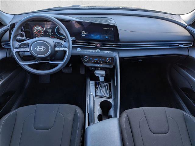 Used 2024 Hyundai Elantra SEL FWD image 17