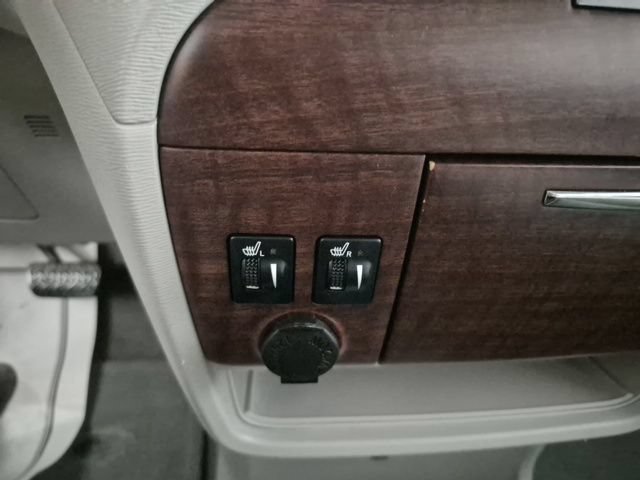 Used 2013 Toyota Sienna XLE FWD image 15