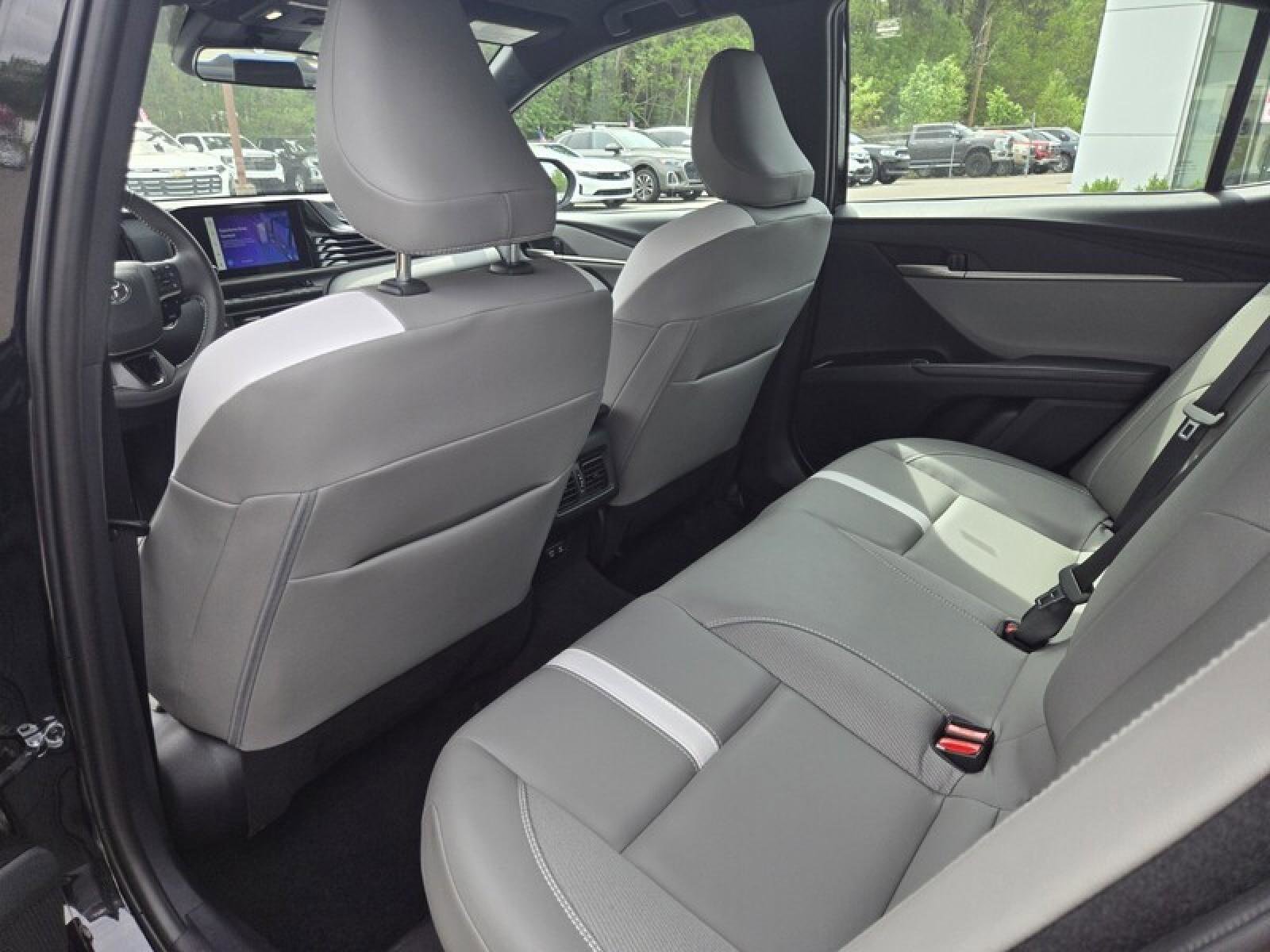 Used 2025 Toyota Camry SE image 22