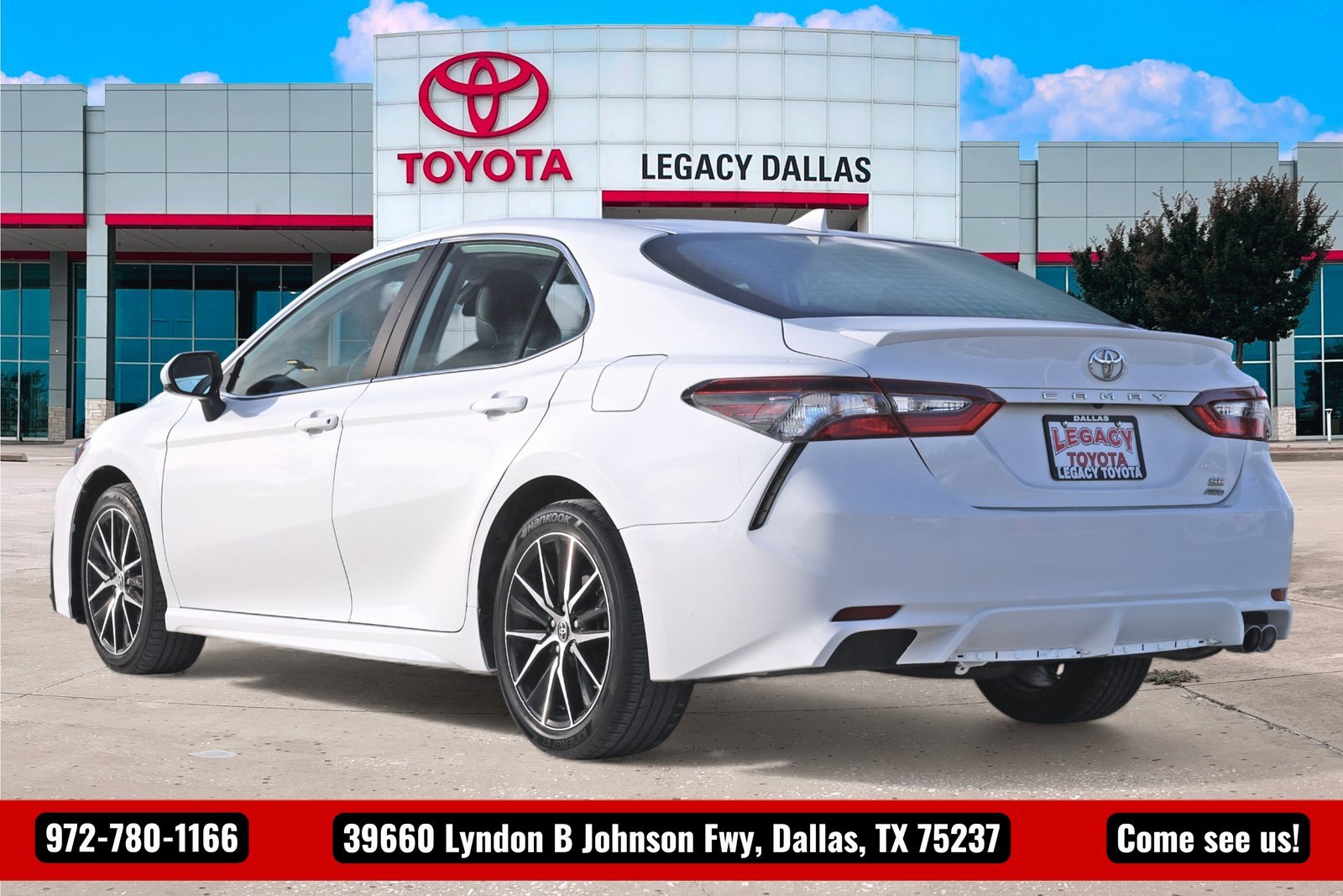 Used 2021 Toyota Camry SE image 8