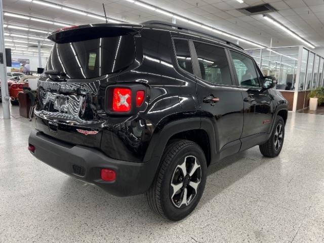 Used 2019 Jeep Renegade Trailhawk w/ Cold Weather Group II AWD/4WD image 7