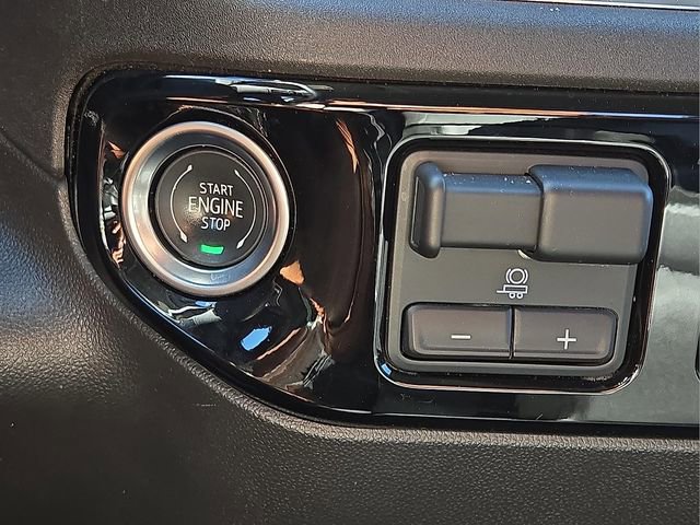 Used 2025 GMC Sierra 1500 SLT image 25