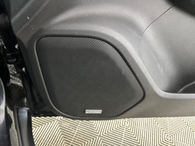 Used 2022 GMC Acadia SLT w/ Preferred Package image 29