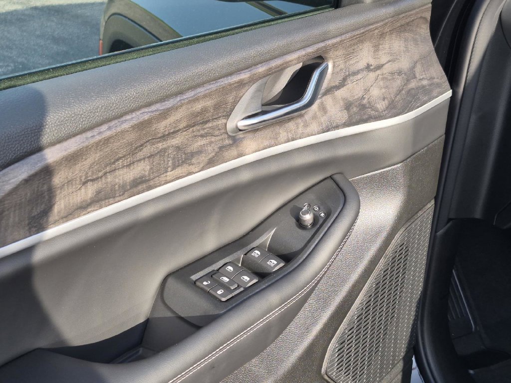 New 2026 Jeep Grand Cherokee Altitude RWD image 15