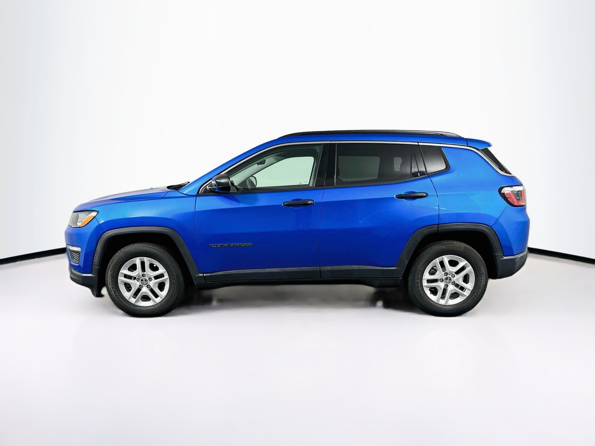Used 2019 Jeep Compass Sport FWD image 4