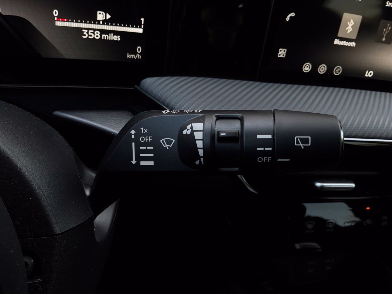 Used 2026 Nissan Kicks SR FWD image 43