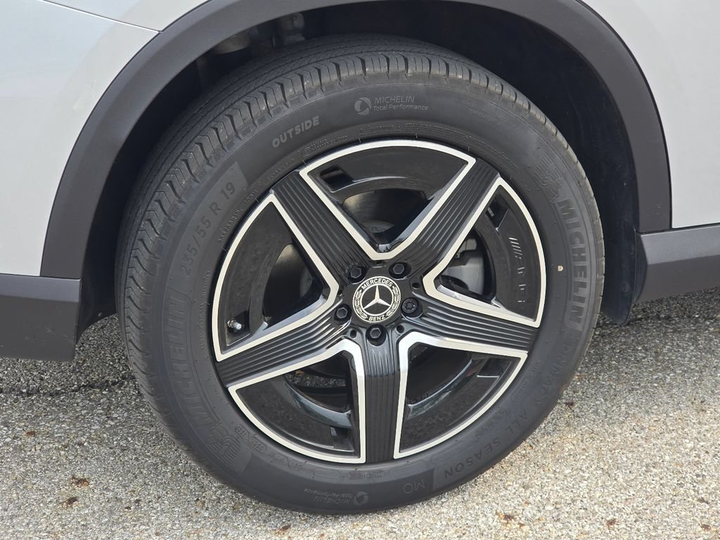 Used 2026 Mercedes-Benz GLC 300 4MATIC image 12