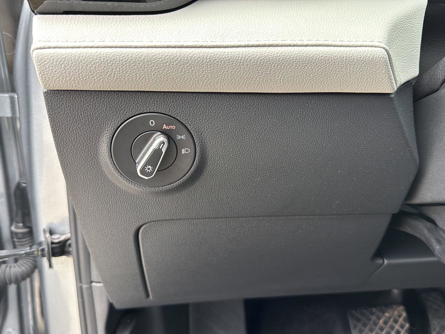 Certified 2025 Volkswagen Taos S w/ Taos MDO Package image 12