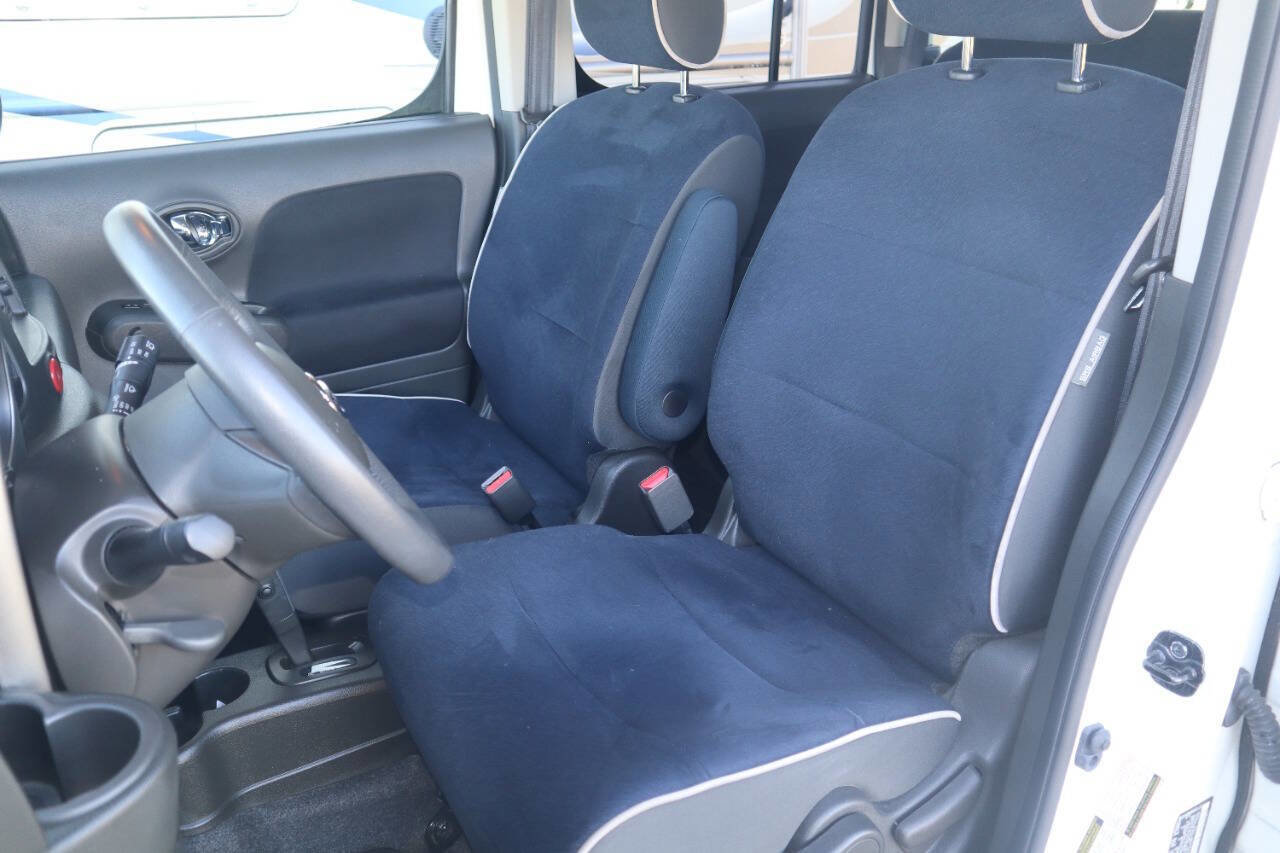 Used 2012 Nissan Cube 1.8 S w/ Indigo Limited Edition Pkg image 3