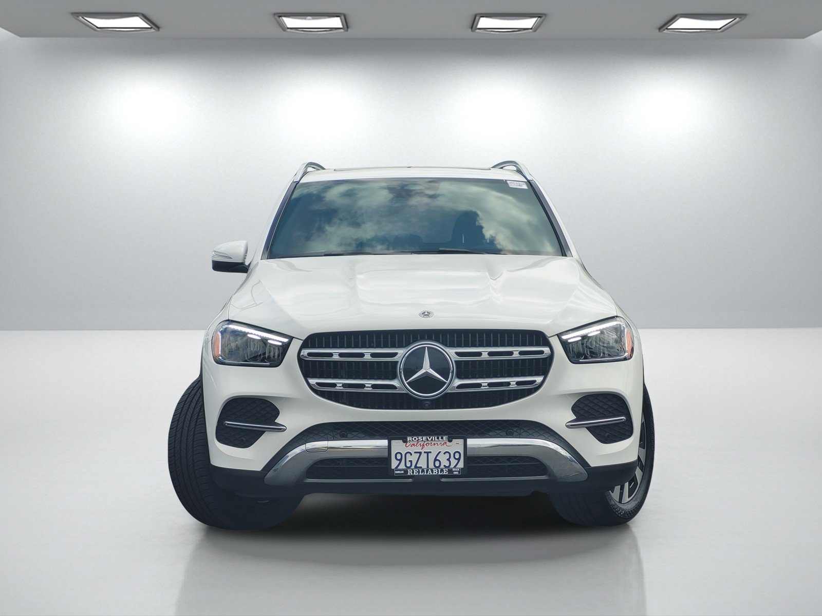 Used 2024 Mercedes-Benz GLE 350 4MATIC image 2