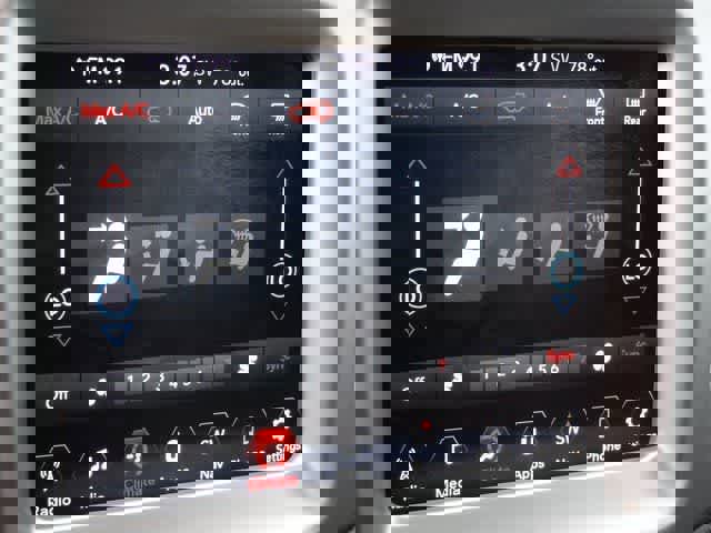 Used 2017 Jeep Compass Latitude w/ Popular Equipment Group image 26