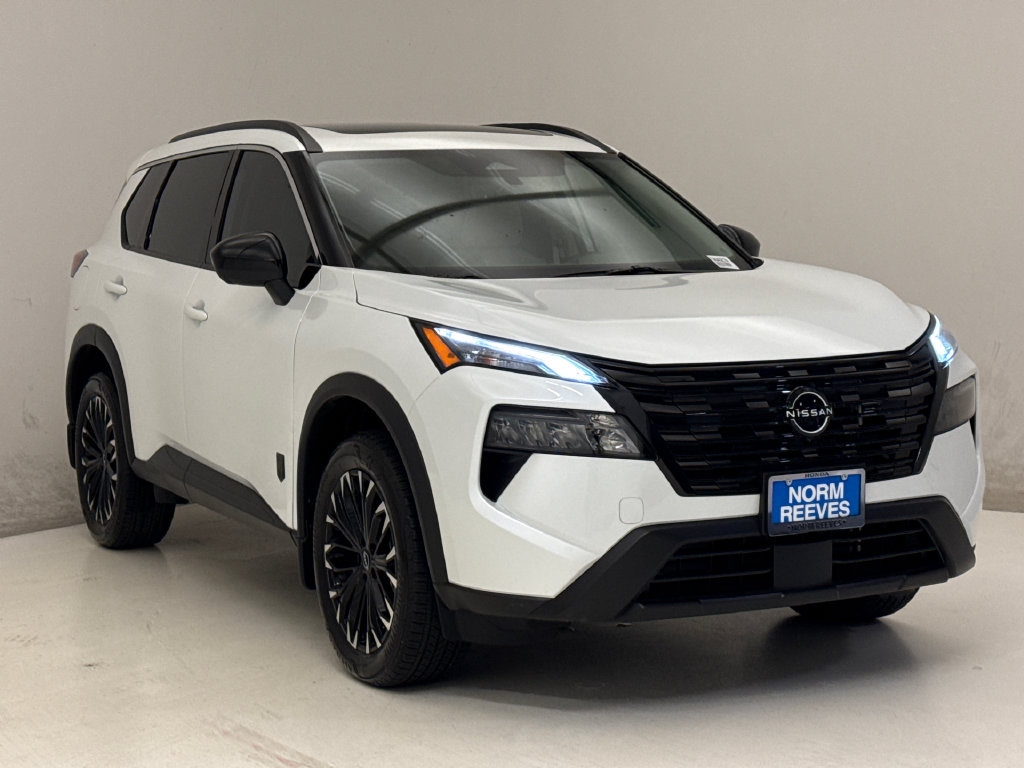 Used 2026 Nissan Rogue Dark Armor FWD image 4