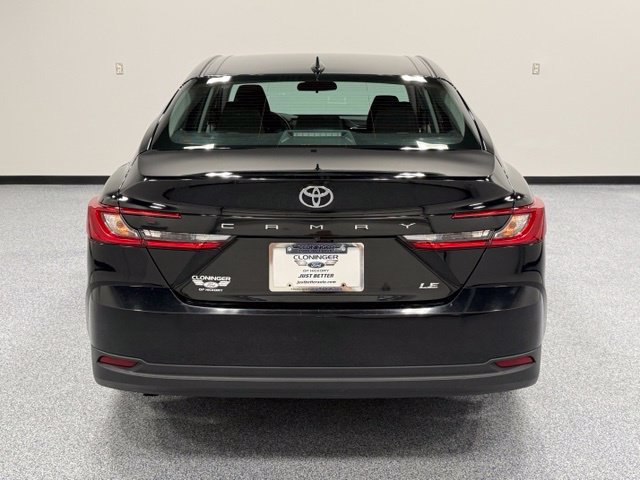 Used 2025 Toyota Camry LE FWD image 10