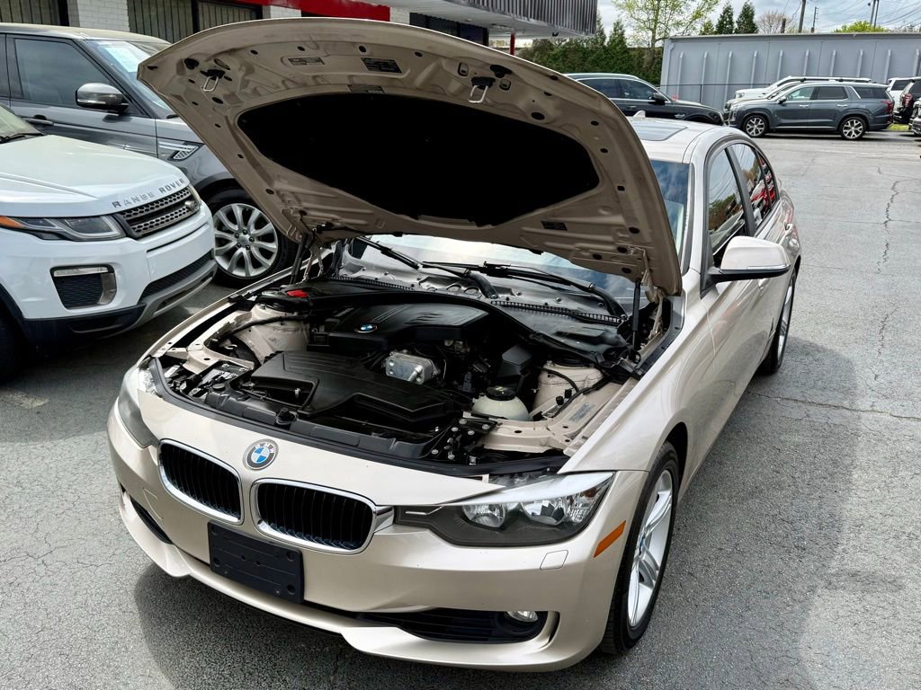 Used 2015 BMW 328i xDrive Sedan w/ Premium Package AWD/4WD image 6