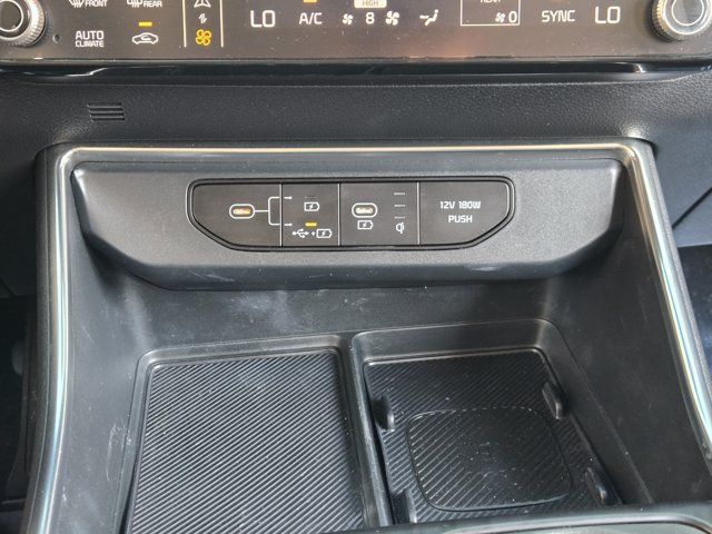 Certified 2025 Kia Carnival SX Prestige FWD image 25
