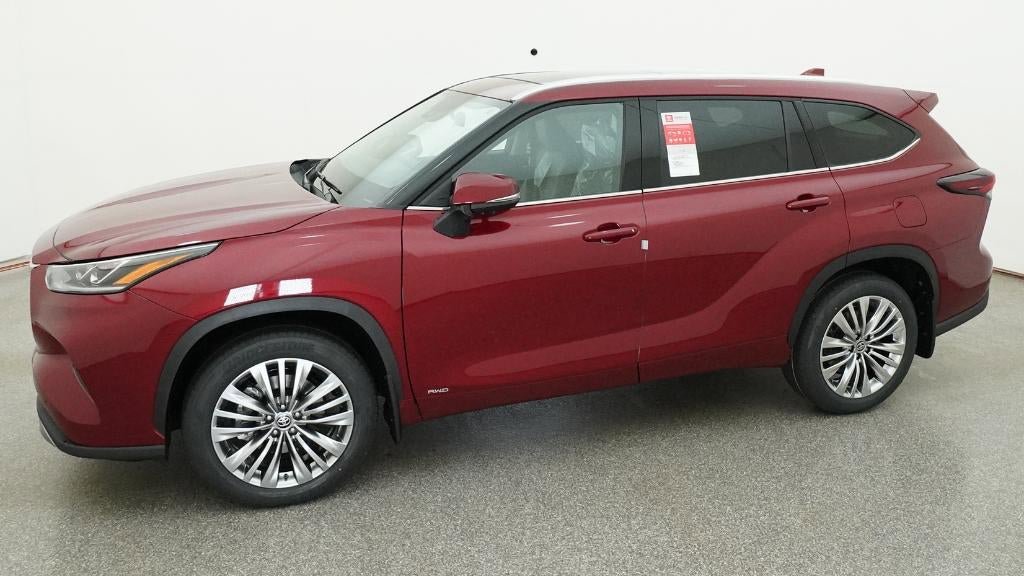 New 2026 Toyota Highlander Platinum AWD/4WD image 2