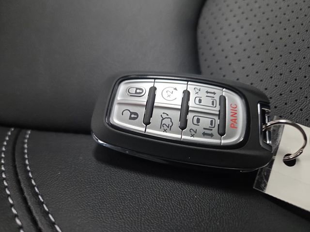 New 2026 Chrysler Pacifica Select image 27