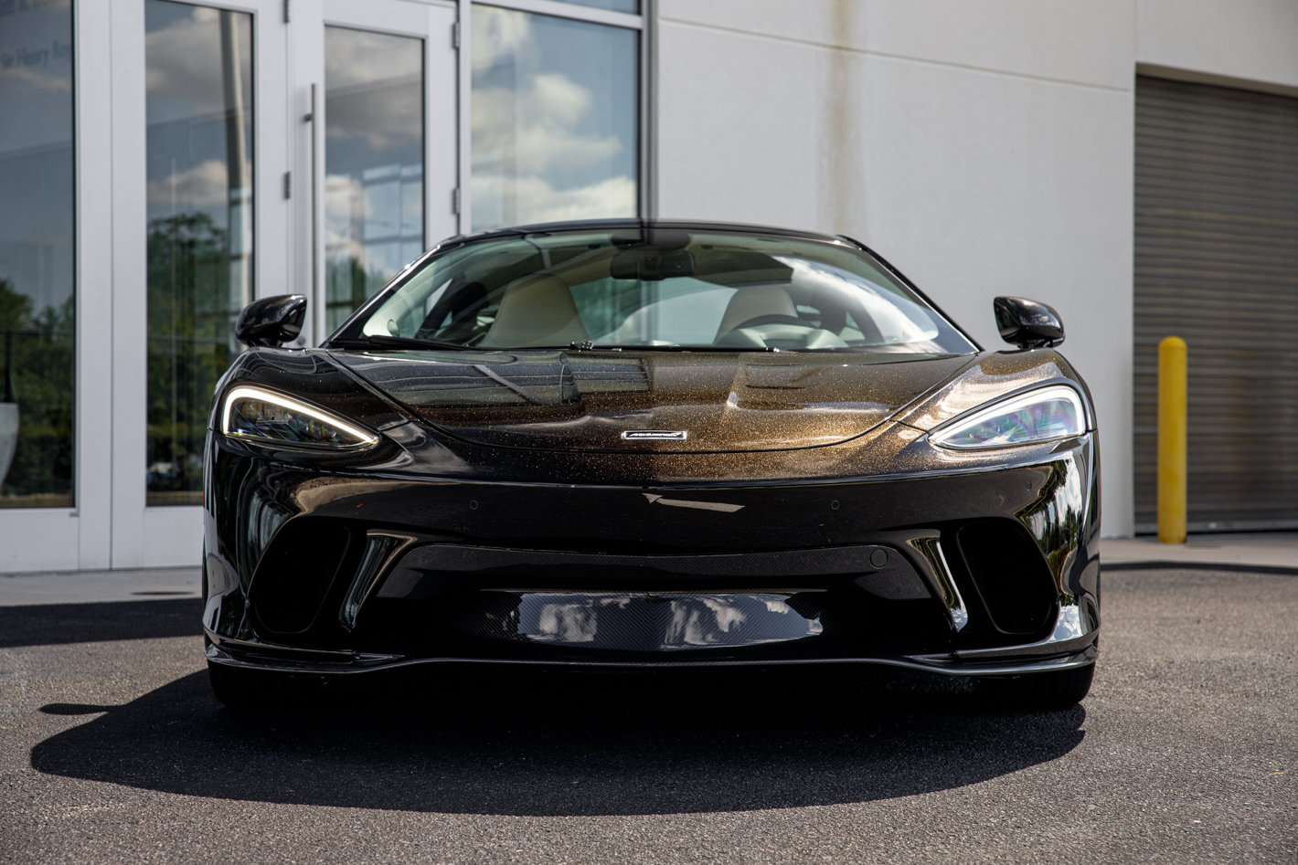 Used 2021 McLaren GT RWD image 5