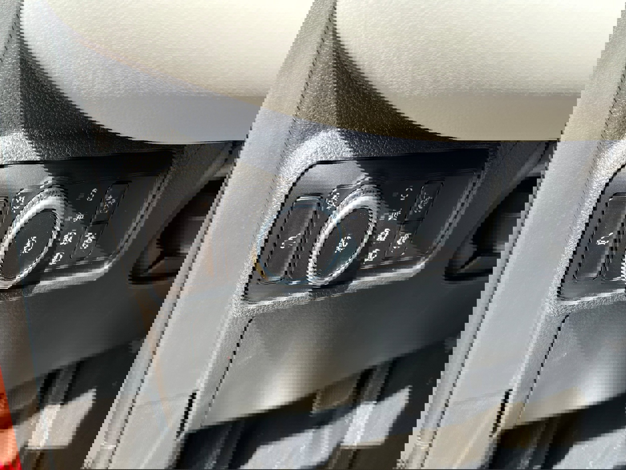 New 2026 Ford Explorer Platinum w/ LUX Leather Package image 18