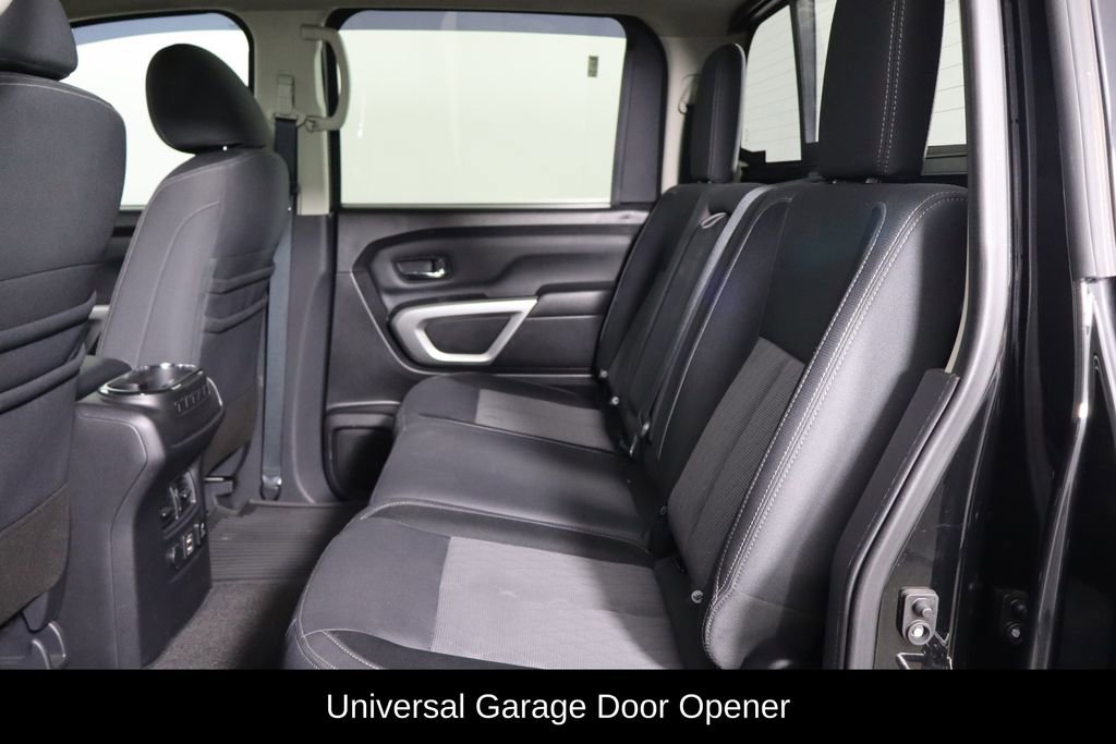 Used 2021 Nissan Titan SV w/ SV Convenience Package image 16