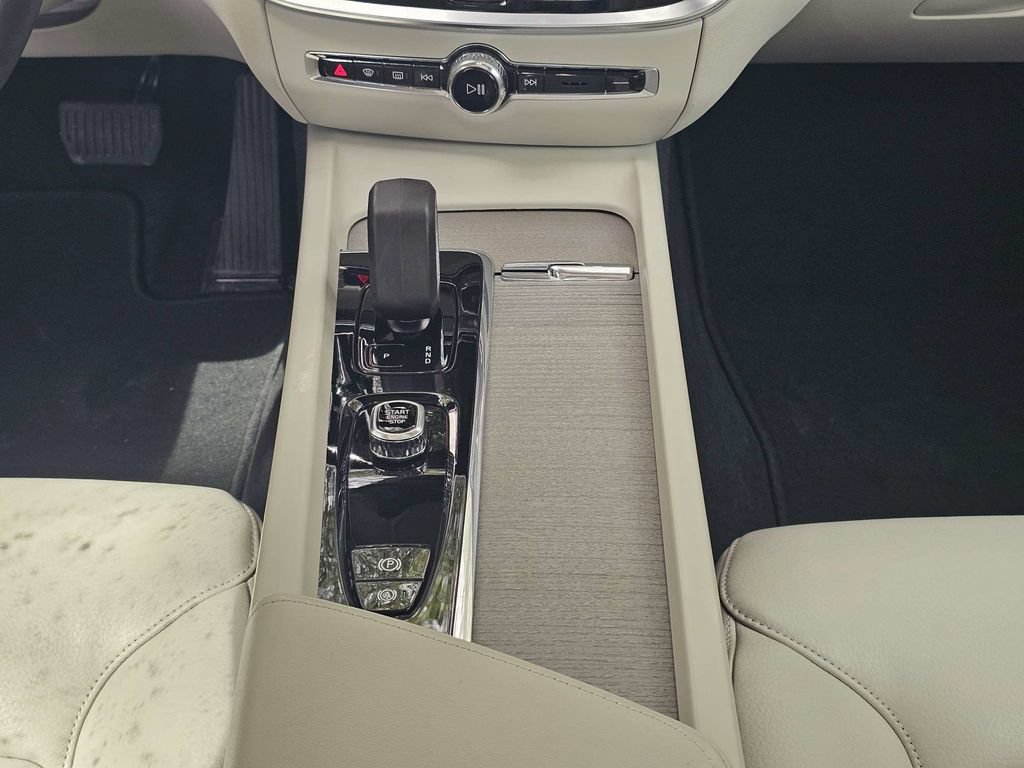 Certified 2024 Volvo S60 B5 Plus w/ Climate Package FWD image 17