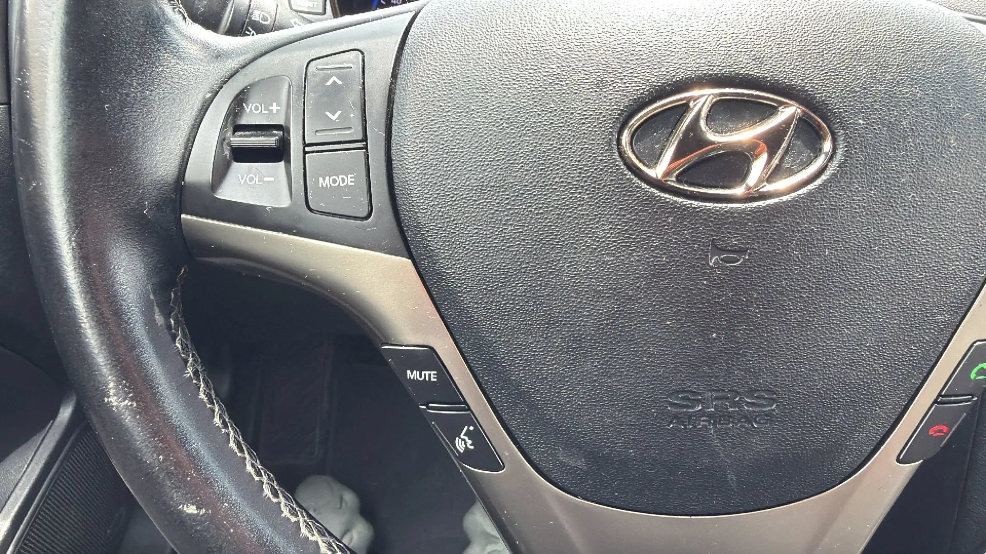 Used 2013 Hyundai Genesis 2.0T RWD image 12