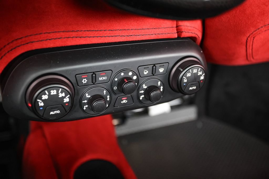 Used 2015 Ferrari 458 Speciale A RWD image 39