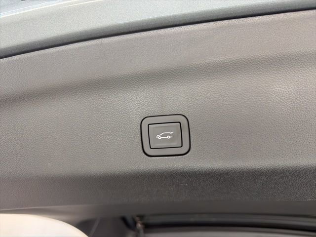 Used 2026 GMC Yukon XL Denali w/ Sun & Power Step Package image 25