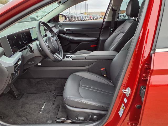 Used 2025 Hyundai Sonata Limited image 19