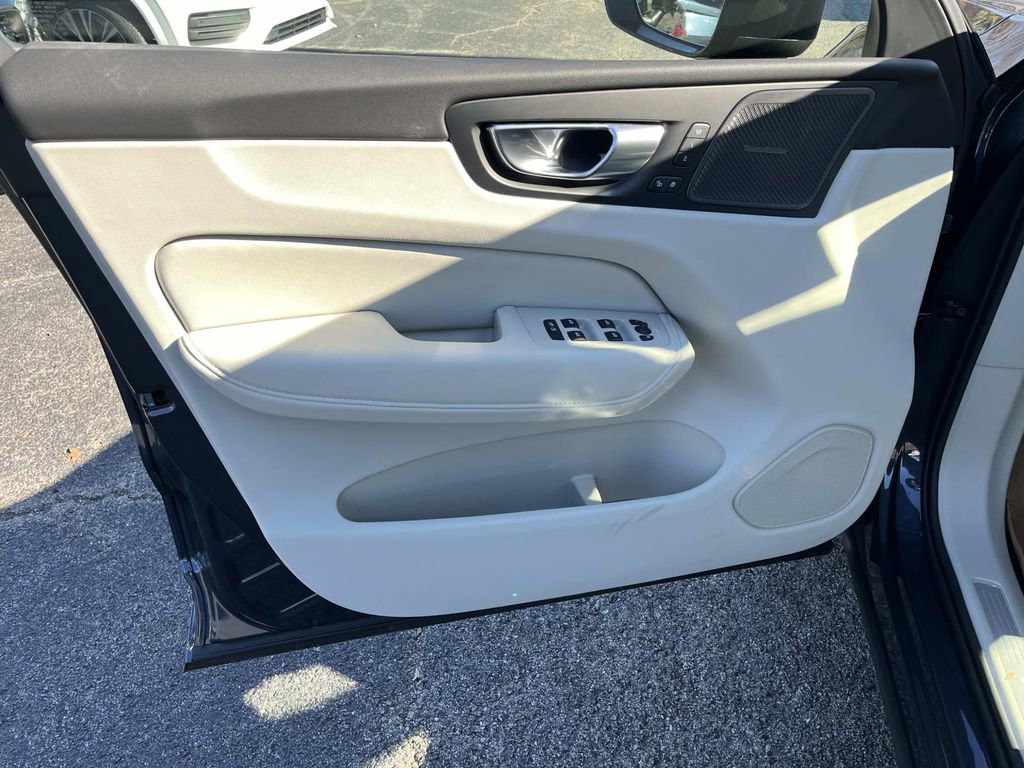 New 2026 Volvo XC60 B5 Ultra w/ Climate Package image 20