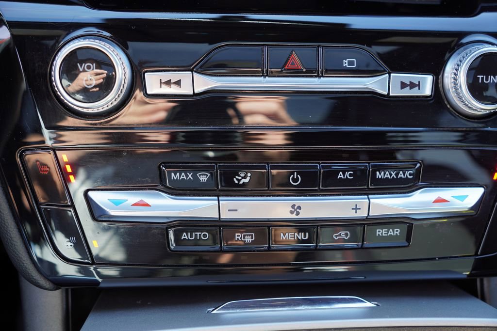 Used 2023 Ford Explorer ST-Line w/ Class IV Trailer Tow Package image 29