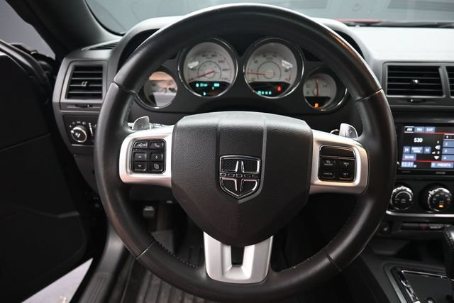 Used 2013 Dodge Challenger SXT RWD image 21