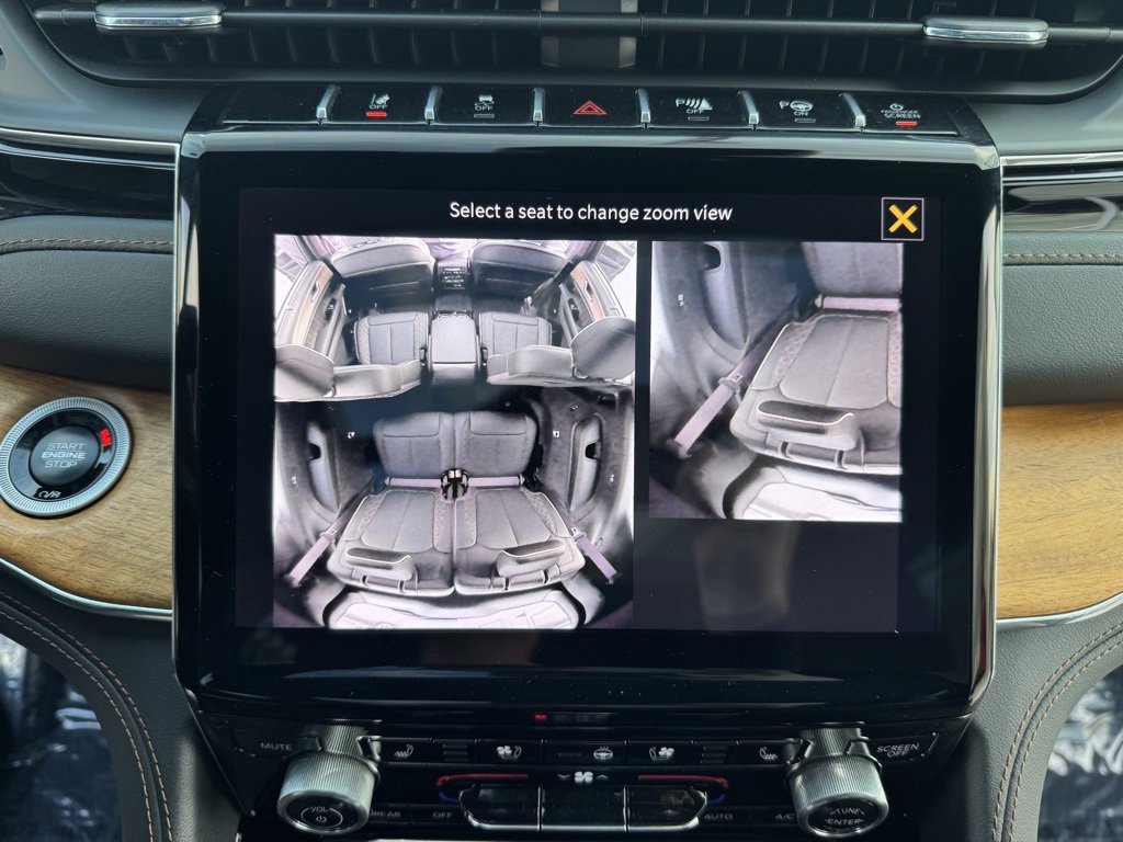 Used 2024 Jeep Grand Cherokee L Summit image 36