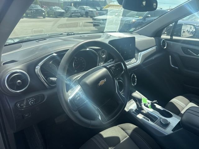 Used 2023 Chevrolet Blazer LT w/ Convenience Package FWD image 11