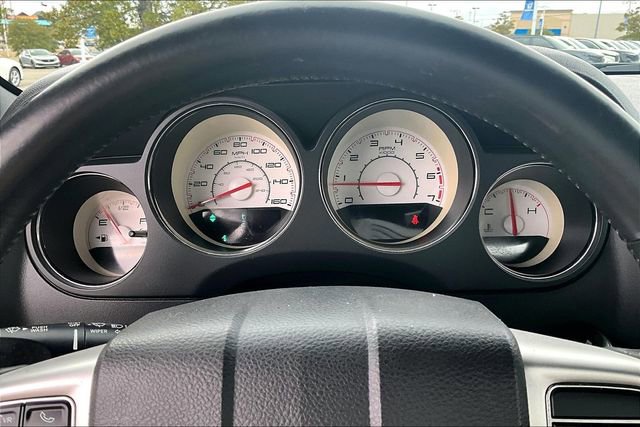Used 2014 Dodge Challenger R/T image 12