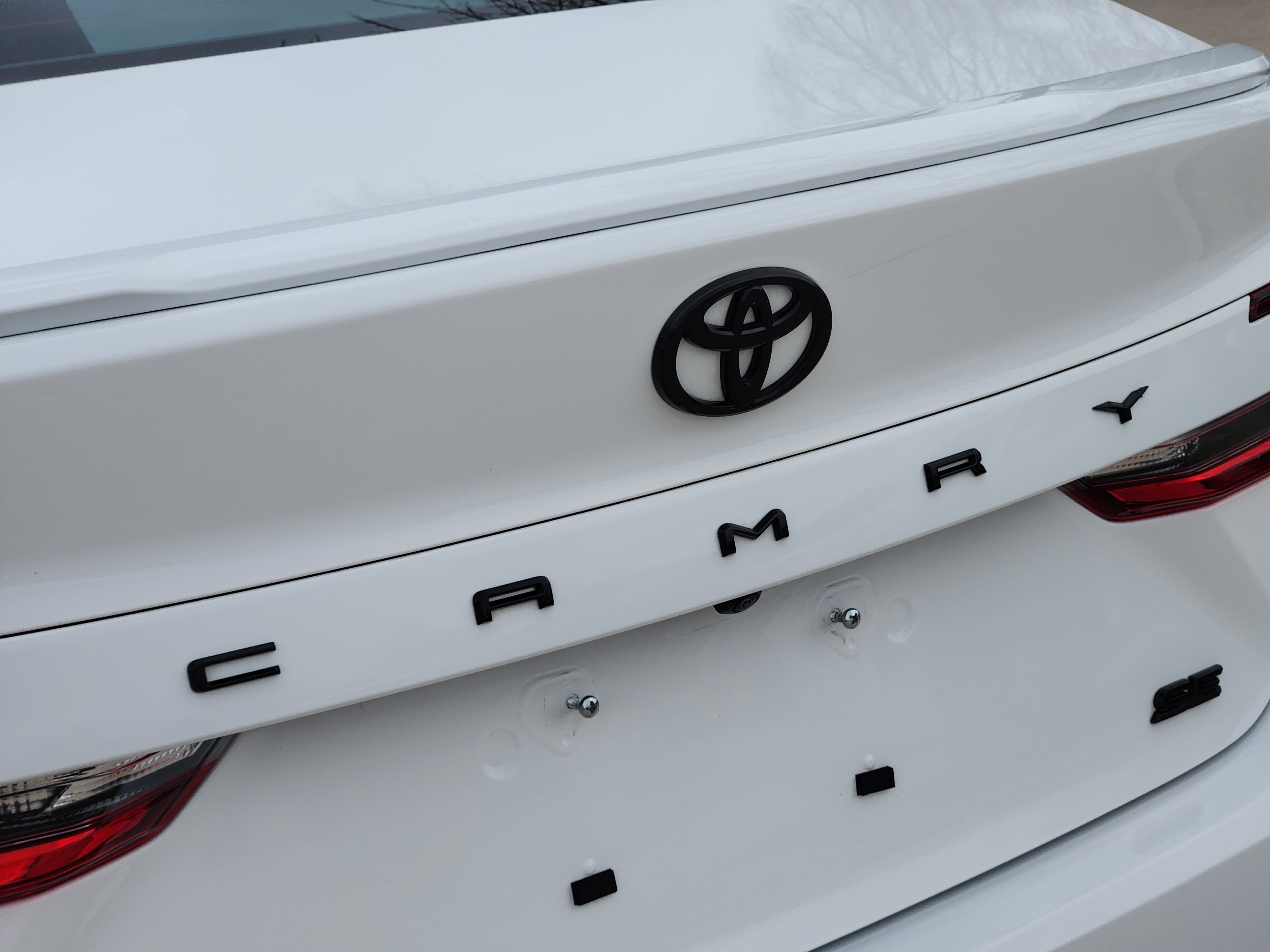 Used 2025 Toyota Camry SE w/ Multimedia Upgrade Package image 12