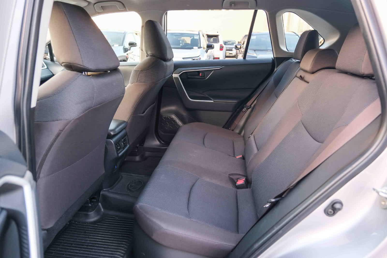 Certified 2025 Toyota RAV4 LE AWD/4WD image 19