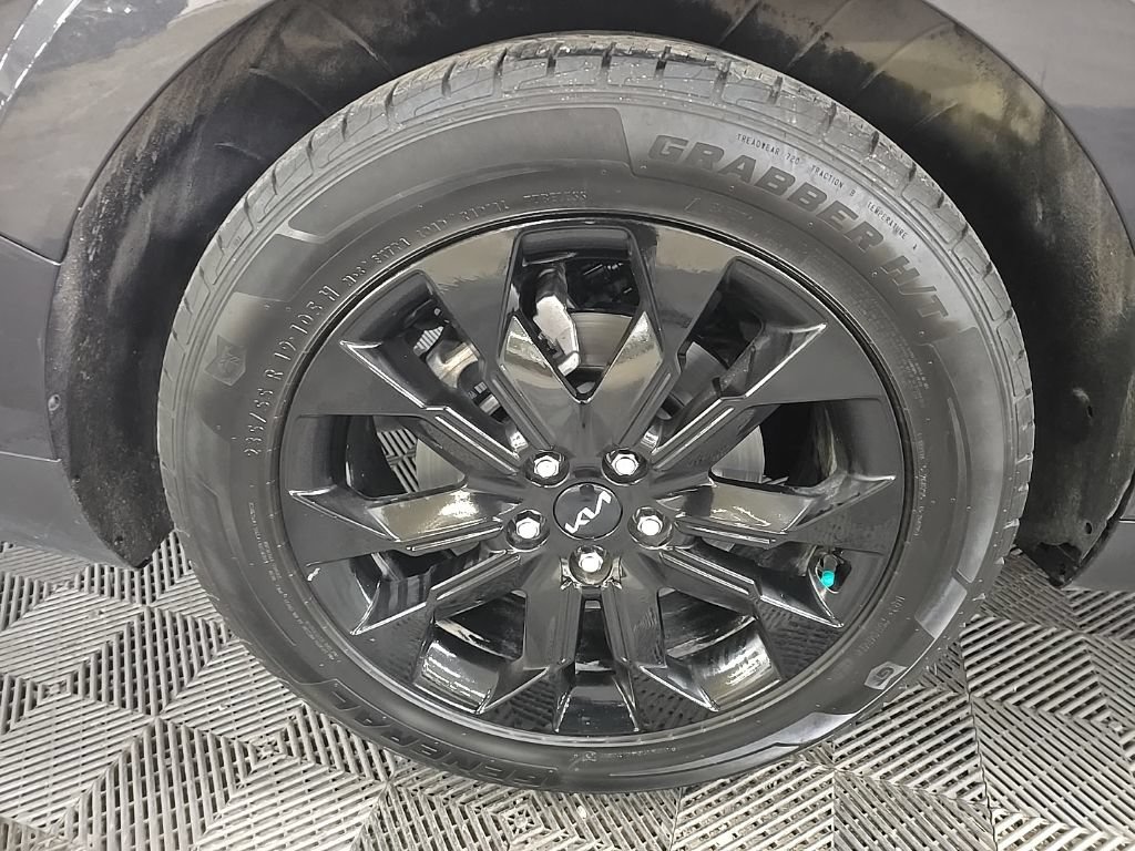 Used 2022 Kia Carnival SX Prestige FWD image 14